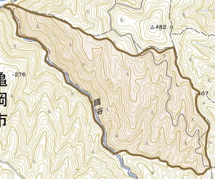 松尾北松尾山とその周辺の地図。町の範囲を重ねている