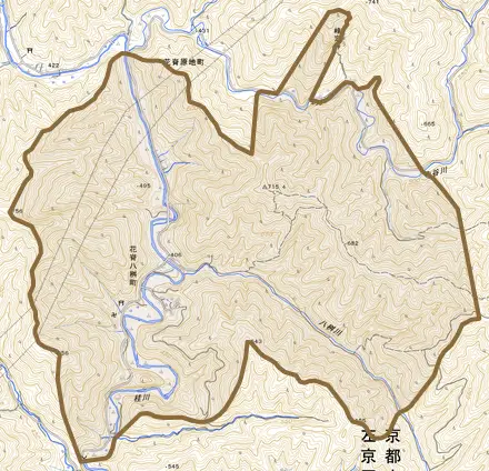 花脊八桝町とその周辺の地図。町の範囲を重ねている