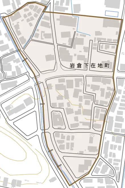 岩倉下在地町とその周辺の地図。町の範囲を重ねている
