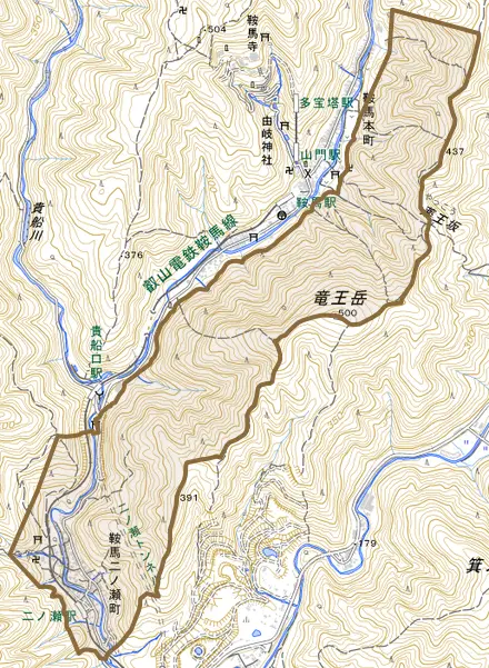 鞍馬二ノ瀬町とその周辺の地図。町の範囲を重ねている