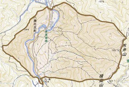 八瀬花尻町とその周辺の地図。町の範囲を重ねている