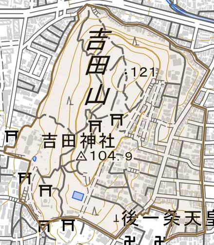 吉田神楽岡町とその周辺の地図。町の範囲を重ねている