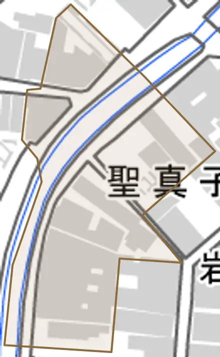 聖真子町とその周辺の地図。町の範囲を重ねている