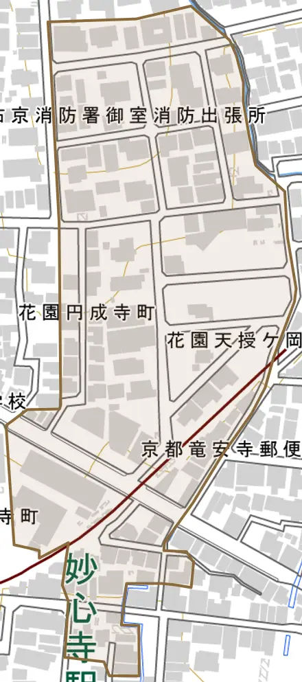 花園天授ケ岡町とその周辺の地図。町の範囲を重ねている