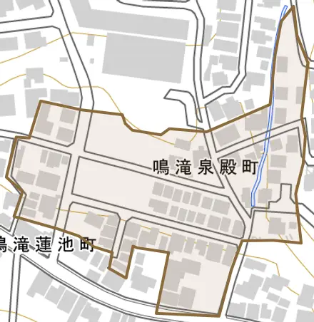 鳴滝泉殿町とその周辺の地図。町の範囲を重ねている