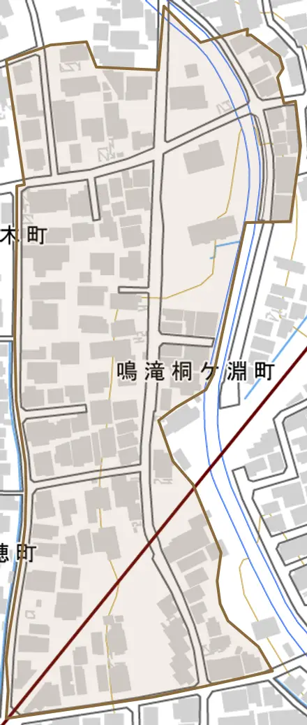 鳴滝桐ケ淵町とその周辺の地図。町の範囲を重ねている