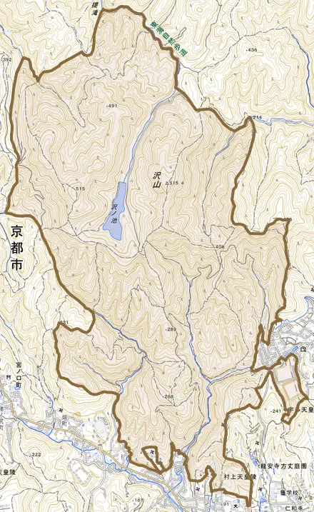 鳴滝白砂とその周辺の地図。町の範囲を重ねている
