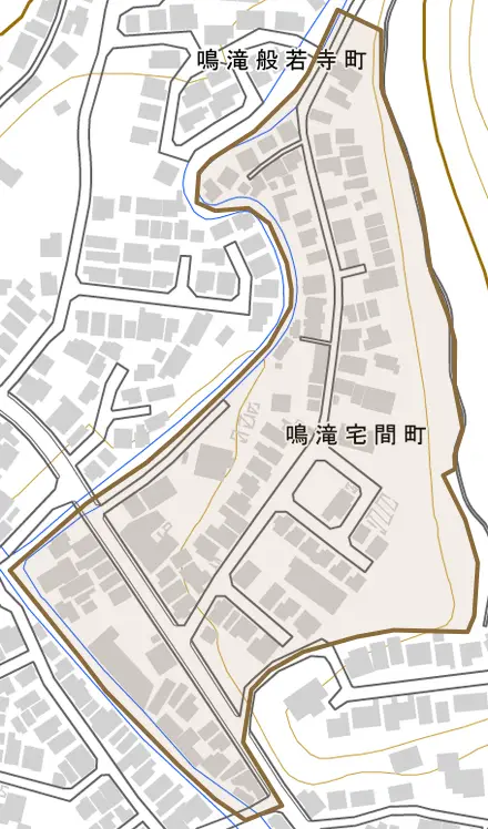 鳴滝宅間町とその周辺の地図。町の範囲を重ねている