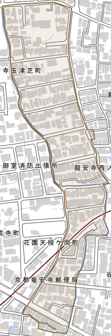 龍安寺西ノ川町とその周辺の地図。町の範囲を重ねている