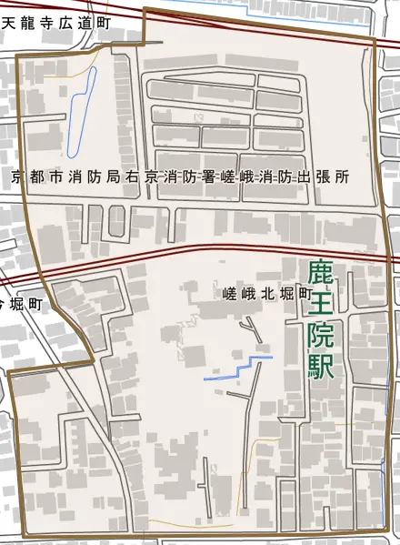 嵯峨北堀町とその周辺の地図。町の範囲を重ねている