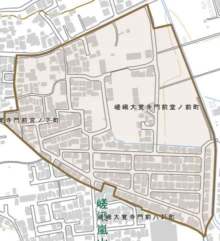 嵯峨大覚寺門前堂ノ前町とその周辺の地図。町の範囲を重ねている