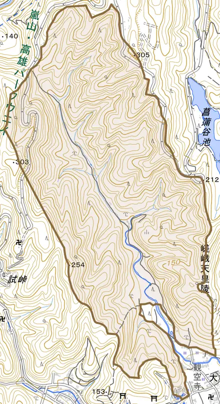 嵯峨観空寺谷町とその周辺の地図。町の範囲を重ねている