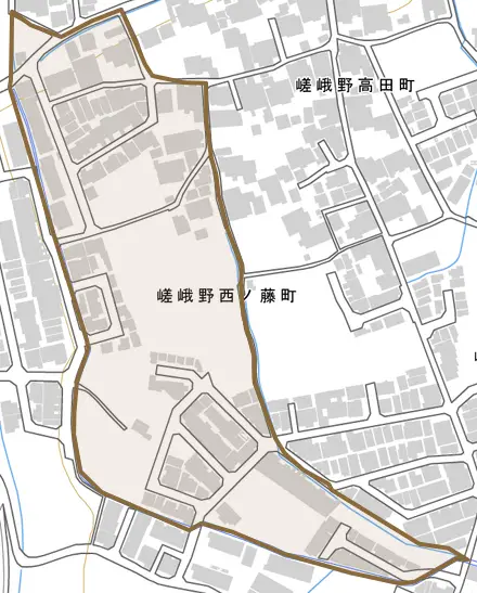 嵯峨野西ノ藤町とその周辺の地図。町の範囲を重ねている