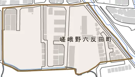 嵯峨野六反田町とその周辺の地図。町の範囲を重ねている
