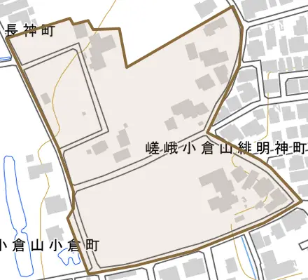 嵯峨小倉山緋明神町とその周辺の地図。町の範囲を重ねている