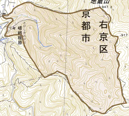 嵯峨樒原高見町とその周辺の地図。町の範囲を重ねている