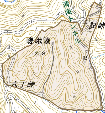 嵯峨鳥居本深谷町とその周辺の地図。町の範囲を重ねている
