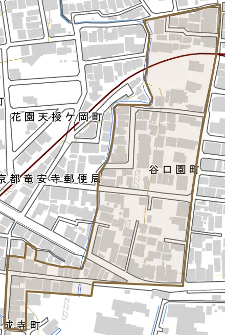 谷口園町とその周辺の地図。町の範囲を重ねている