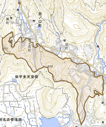 梅ケ畑向ノ地町とその周辺の地図。町の範囲を重ねている
