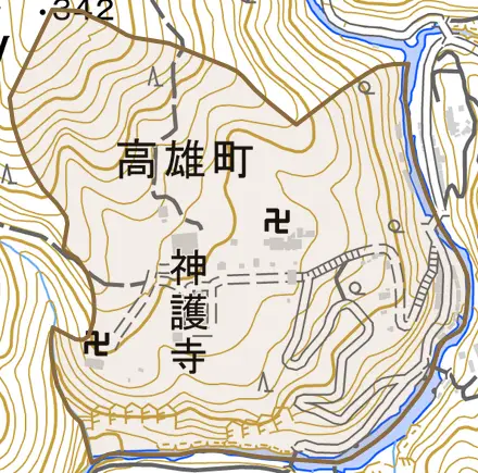 梅ケ畑高雄町とその周辺の地図。町の範囲を重ねている