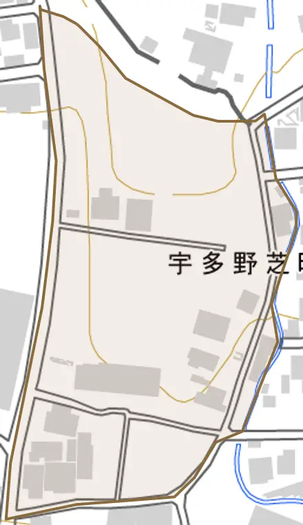 宇多野芝町とその周辺の地図。町の範囲を重ねている