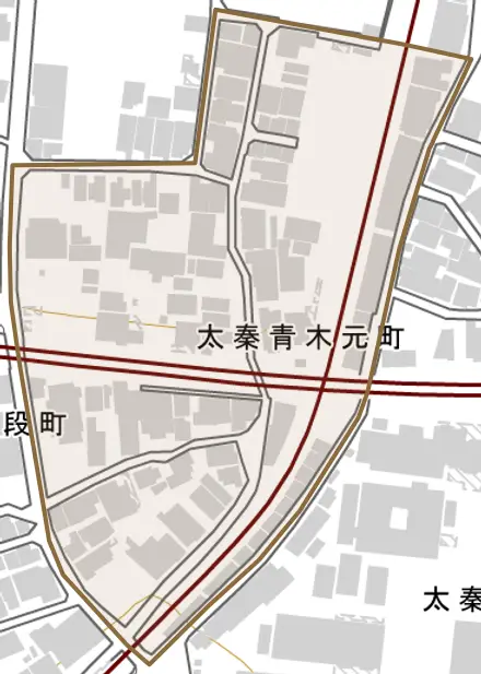 太秦青木元町とその周辺の地図。町の範囲を重ねている