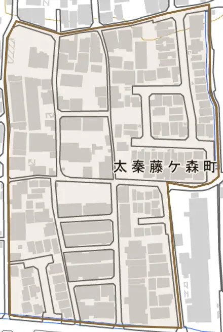 太秦藤ケ森町とその周辺の地図。町の範囲を重ねている
