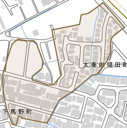 太秦御領田町とその周辺の地図。町の範囲を重ねている