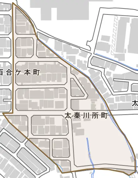太秦川所町とその周辺の地図。町の範囲を重ねている