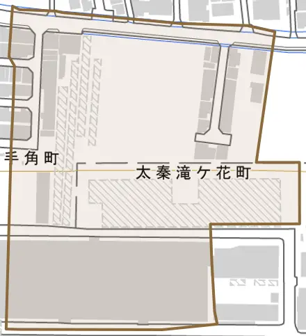太秦滝ケ花町とその周辺の地図。町の範囲を重ねている