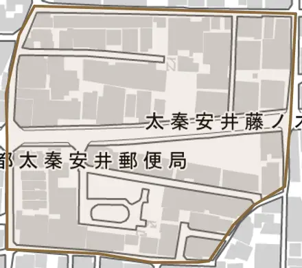 太秦安井藤ノ木町とその周辺の地図。町の範囲を重ねている