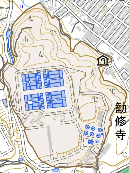勧修寺丸山町とその周辺の地図。町の範囲を重ねている