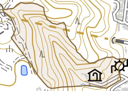 川田岩ケ谷とその周辺の地図。町の範囲を重ねている
