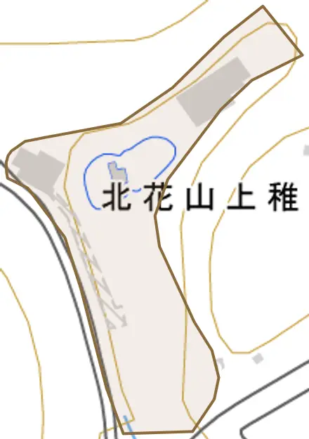 北花山上稚児ケ池とその周辺の地図。町の範囲を重ねている