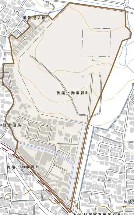 御陵上御廟野町とその周辺の地図。町の範囲を重ねている