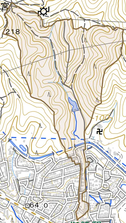 御陵黒岩とその周辺の地図。町の範囲を重ねている