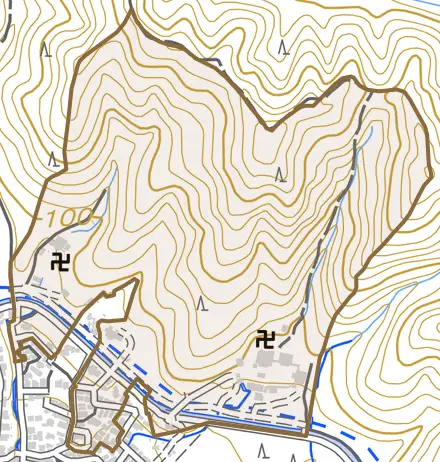 御陵大岩とその周辺の地図。町の範囲を重ねている