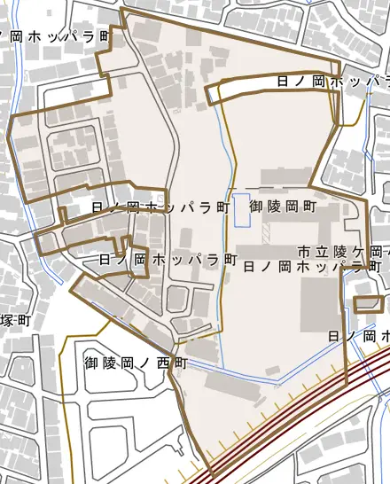 御陵岡町とその周辺の地図。町の範囲を重ねている