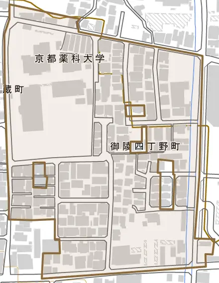 御陵四丁野町とその周辺の地図。町の範囲を重ねている