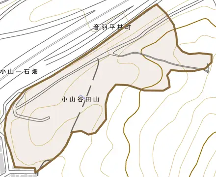 小山谷田山とその周辺の地図。町の範囲を重ねている