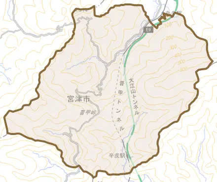 小田とその周辺の地図。町の範囲を重ねている