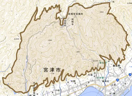 成相寺とその周辺の地図。町の範囲を重ねている