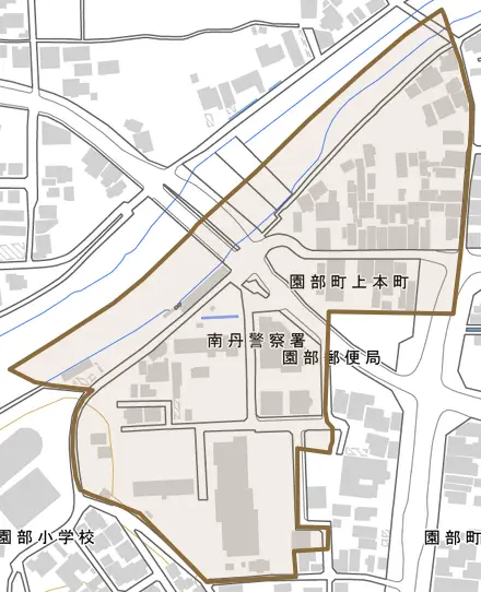 園部町上本町とその周辺の地図。町の範囲を重ねている