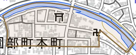 園部町若松町とその周辺の地図。町の範囲を重ねている