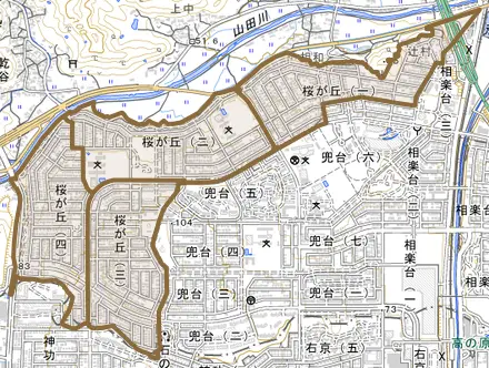 桜が丘とその周辺の地図。町の範囲を重ねている
