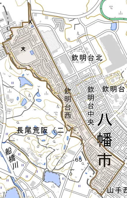 欽明台西とその周辺の地図。町の範囲を重ねている