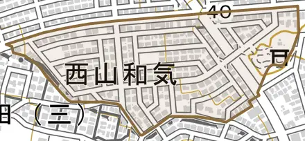 西山和気とその周辺の地図。町の範囲を重ねている