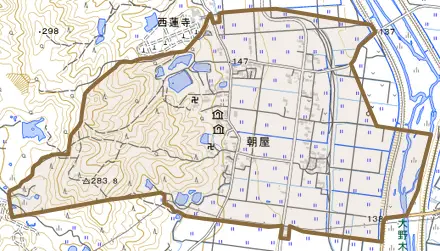 朝屋とその周辺の地図。町の範囲を重ねている