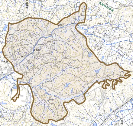 上友田とその周辺の地図。町の範囲を重ねている