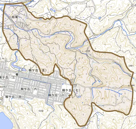 柏尾とその周辺の地図。町の範囲を重ねている